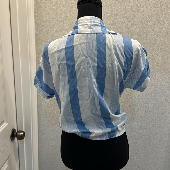 Top - Picture 3 of 4